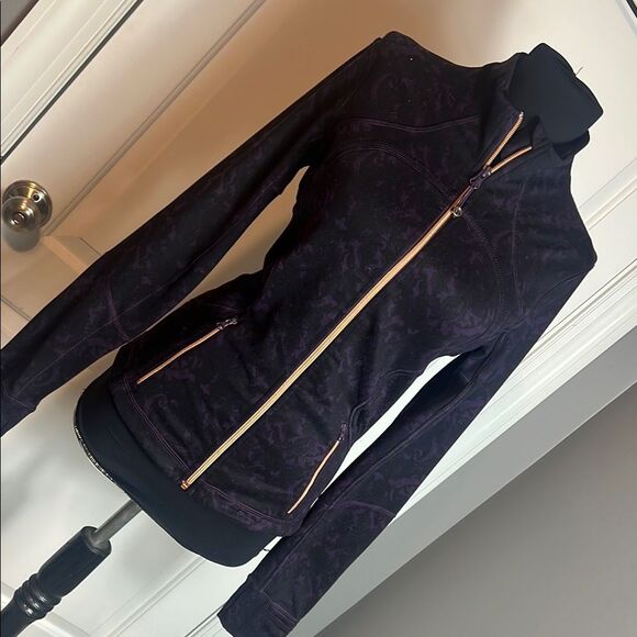 LULULEMON FORME JACKET - ZIFANDEL - 6 - Picture 2 of 6